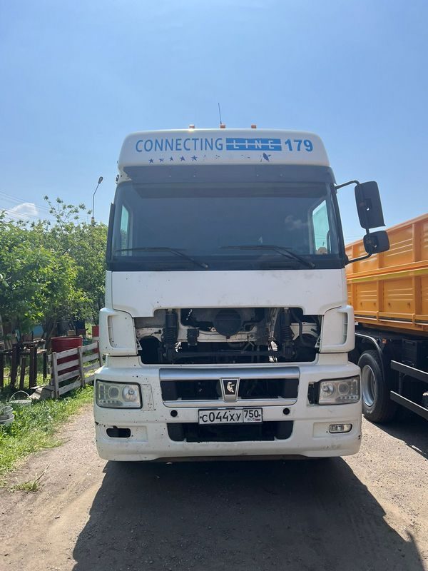 КАМАЗ Седельный тягач КАМАЗ 5490-892-DC (газодизель)