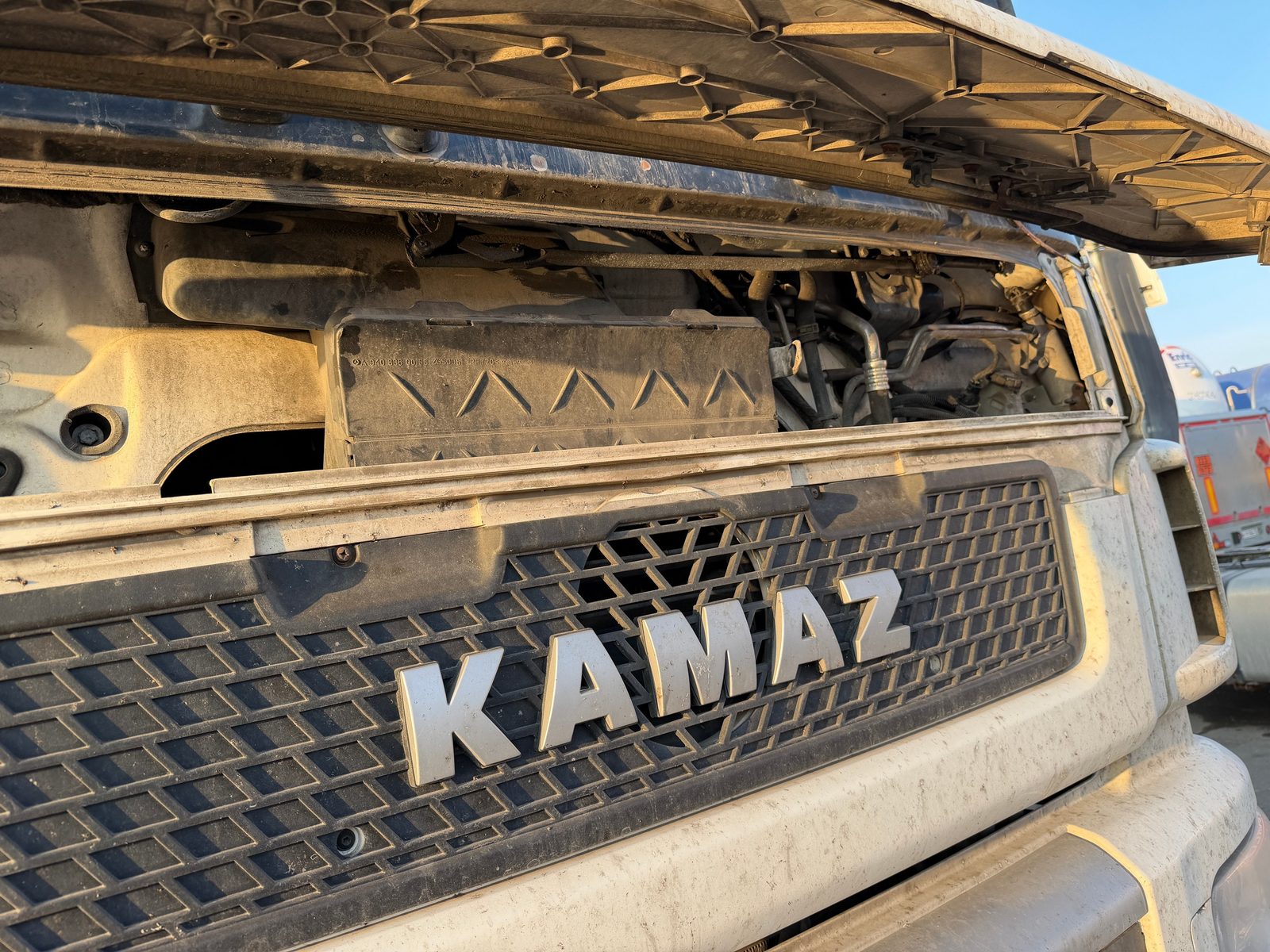 КАМАЗ Седельный тягач КАМАЗ 5490-80802-90(5P) (КПГ)