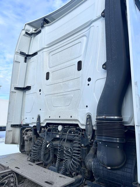 КАМАЗ Седельный тягач КАМАЗ 54901-70014-СА — фото 13