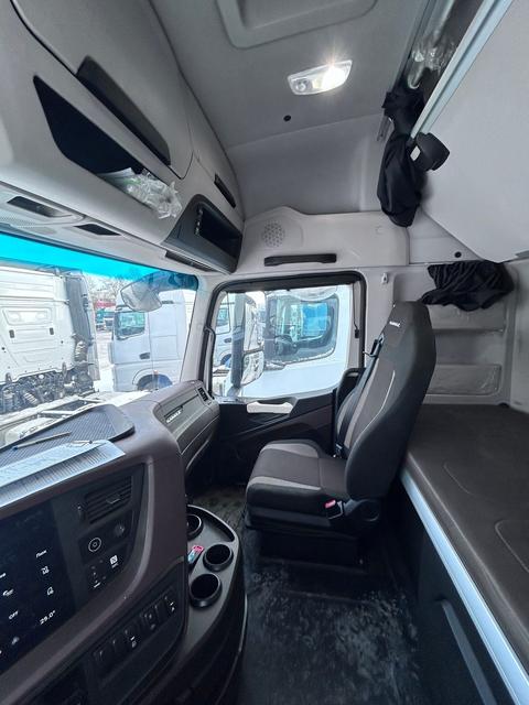 КАМАЗ Седельный тягач КАМАЗ 54901-70014-СА — фото 28