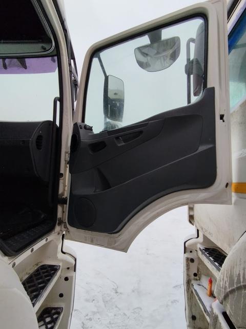КАМАЗ Седельный тягач КАМАЗ 5490-801-DC (газодизель) — фото 8