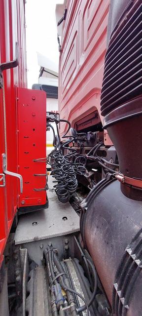 КАМАЗ Седельный тягач КАМАЗ 5490-801-DC (газодизель) — фото 16