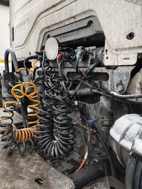 КАМАЗ Седельный тягач КАМАЗ 5490-801-DC (газодизель) — фото 17