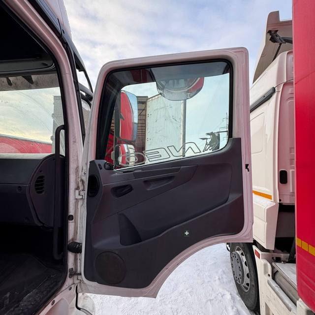 КАМАЗ Седельный тягач КАМАЗ 5490-801-DC (газодизель) — фото 27