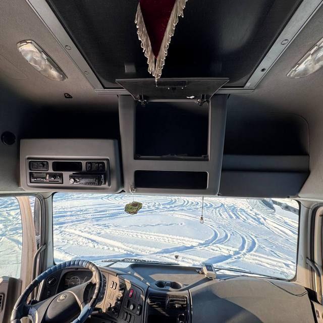 КАМАЗ Седельный тягач КАМАЗ 5490-801-DC (газодизель) — фото 42