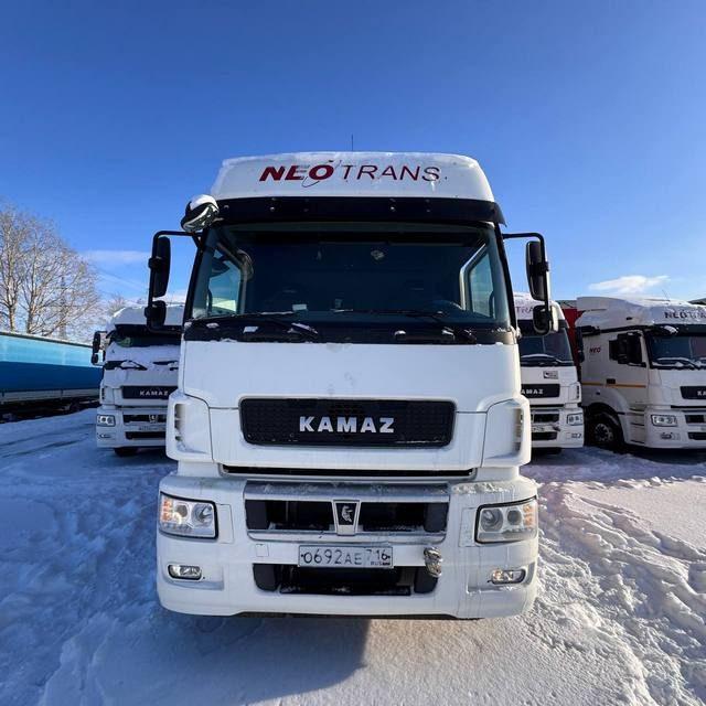 КАМАЗ Седельный тягач КАМАЗ 5490-801-DC (газодизель)