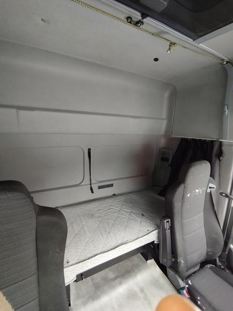 КАМАЗ Седельный тягач КАМАЗ 5490-801-DC (газодизель) — фото 47