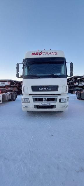 КАМАЗ Седельный тягач КАМАЗ 5490-801-DC (газодизель)