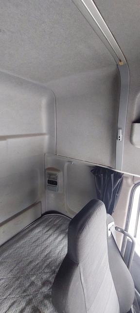 КАМАЗ Седельный тягач КАМАЗ 5490-801-DC (газодизель) — фото 48