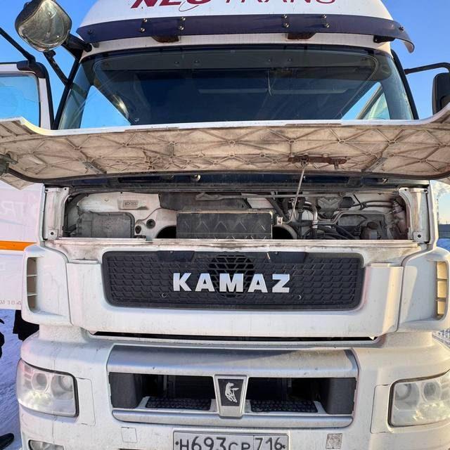 КАМАЗ Седельный тягач КАМАЗ 5490-801-DC (газодизель) — фото 23