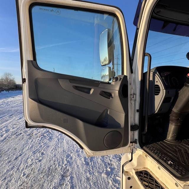КАМАЗ Седельный тягач КАМАЗ 5490-801-DC (газодизель)
