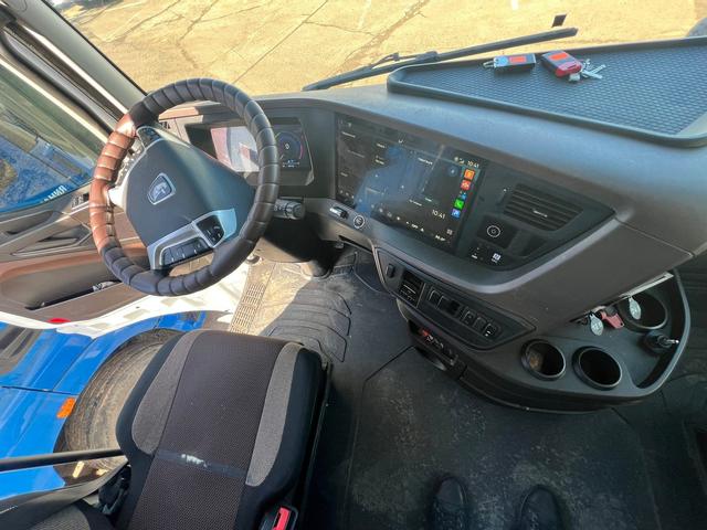 КАМАЗ Седельный тягач КАМАЗ 54901-70014-СА — фото 18
