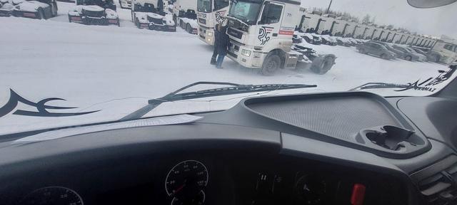 КАМАЗ Седельный тягач КАМАЗ 5490-801-DC (газодизель) — фото 34