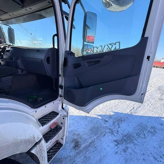 КАМАЗ Седельный тягач КАМАЗ 5490-801-DC (газодизель) — фото 28