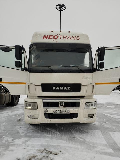 КАМАЗ Седельный тягач КАМАЗ 5490-801-DC (газодизель)