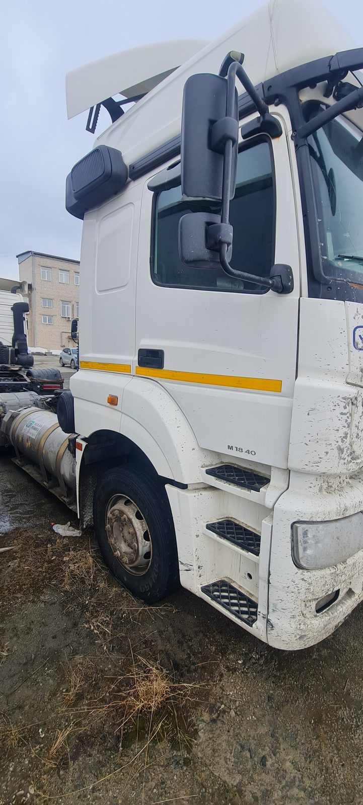 КАМАЗ Седельный тягач КАМАЗ 5490-80802-90(5P) (СПГ)