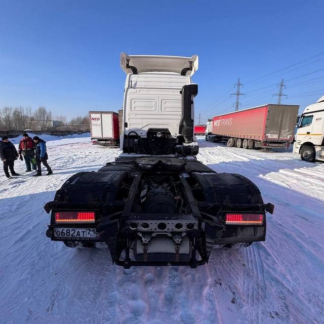 КАМАЗ Седельный тягач КАМАЗ 5490-801-DC (газодизель)