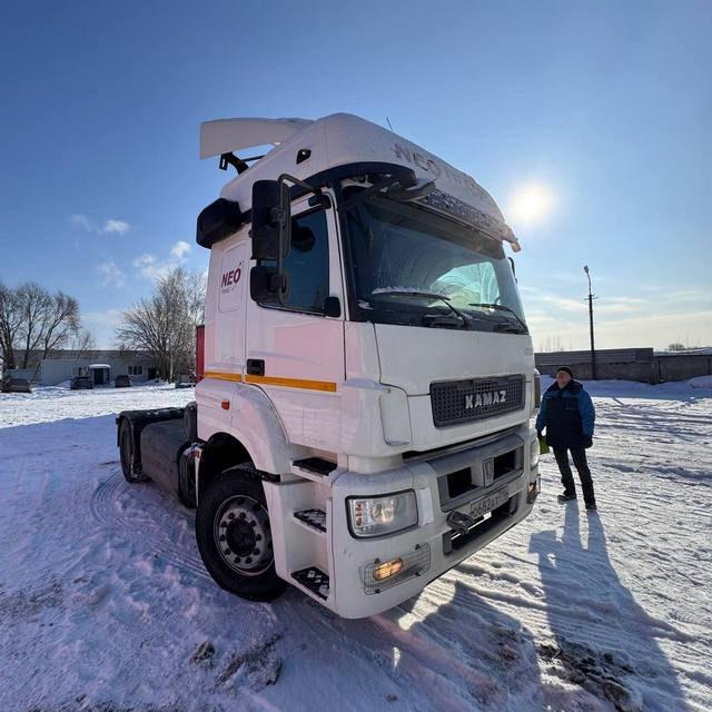 КАМАЗ Седельный тягач КАМАЗ 5490-801-DC (газодизель) — фото 9