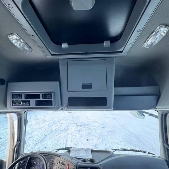 КАМАЗ Седельный тягач КАМАЗ 5490-801-DC (газодизель) — фото 36