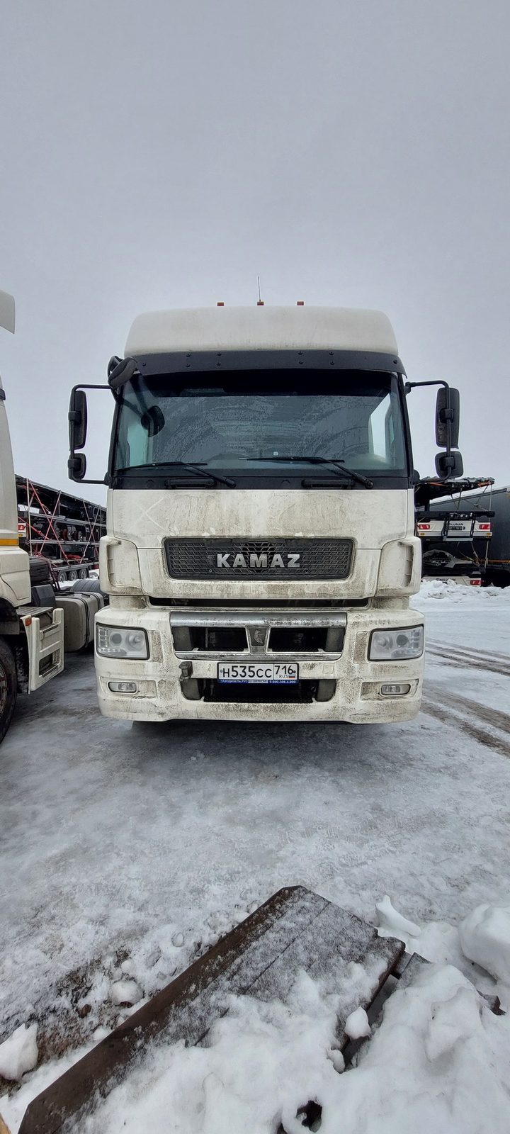 КАМАЗ Седельный тягач КАМАЗ 5490-801-DC (газодизель)