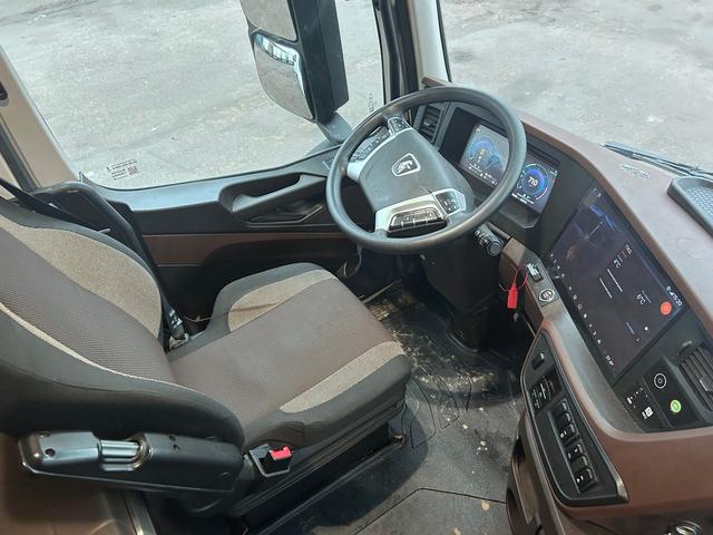 КАМАЗ Седельный тягач КАМАЗ 54901-70014-СА — фото 5