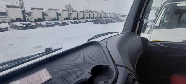 КАМАЗ Седельный тягач КАМАЗ 5490-801-DC (газодизель) — фото 32