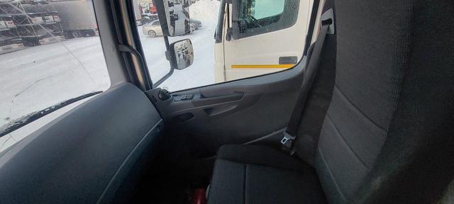 КАМАЗ Седельный тягач КАМАЗ 5490-801-DC (газодизель) — фото 28