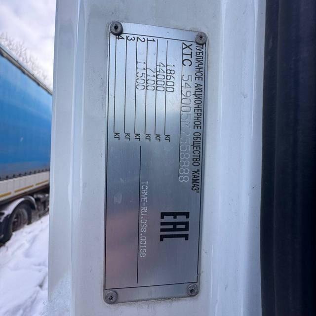 КАМАЗ Седельный тягач КАМАЗ 5490-801-DC (газодизель) — фото 5