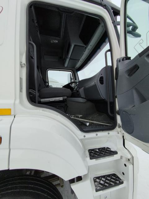 КАМАЗ Седельный тягач КАМАЗ 5490-801-DC (газодизель) — фото 48