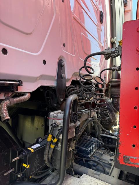 КАМАЗ Седельный тягач КАМАЗ 54901-70014-СА — фото 43