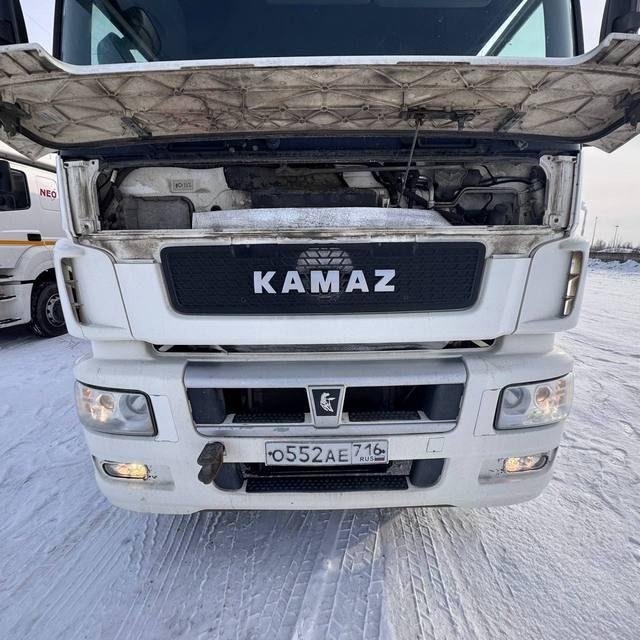 КАМАЗ Седельный тягач КАМАЗ 5490-801-DC (газодизель)