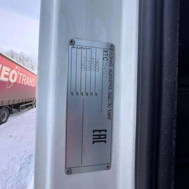 КАМАЗ Седельный тягач КАМАЗ 5490-801-DC (газодизель) — фото 3