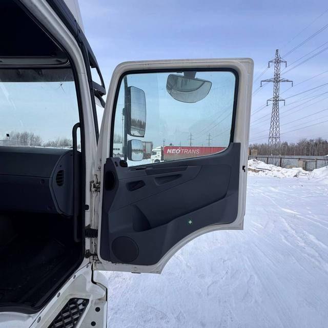 КАМАЗ Седельный тягач КАМАЗ 5490-801-DC (газодизель) — фото 17