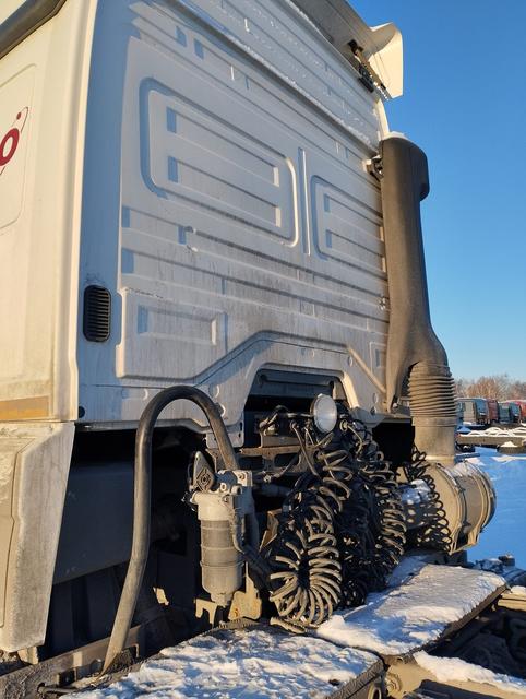 КАМАЗ Седельный тягач КАМАЗ 5490-801-DC (газодизель) — фото 29