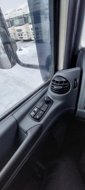 КАМАЗ Седельный тягач КАМАЗ 5490-801-DC (газодизель) — фото 37