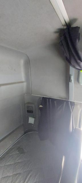 КАМАЗ Седельный тягач КАМАЗ 5490-801-DC (газодизель) — фото 41
