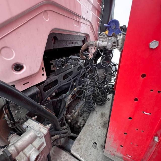 КАМАЗ Седельный тягач КАМАЗ 5490-801-DC (газодизель) — фото 6