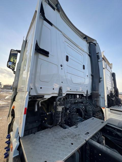 КАМАЗ Седельный тягач КАМАЗ 54901-70014-СА — фото 7