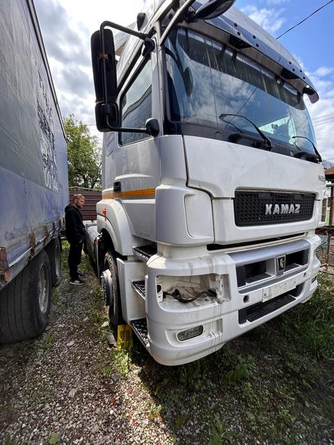 КАМАЗ Седельный тягач КАМАЗ 5490-892-DC (газодизель) — фото 4