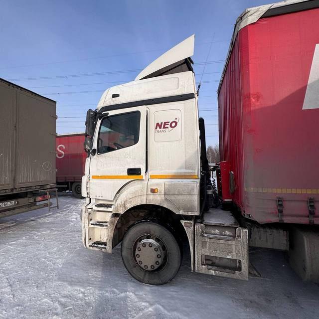 КАМАЗ Седельный тягач КАМАЗ 5490-801-DC (газодизель) — фото 26