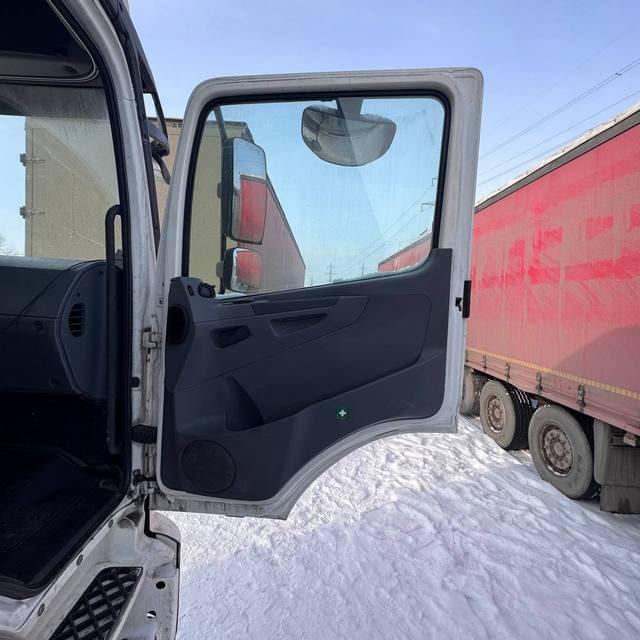 КАМАЗ Седельный тягач КАМАЗ 5490-801-DC (газодизель) — фото 41