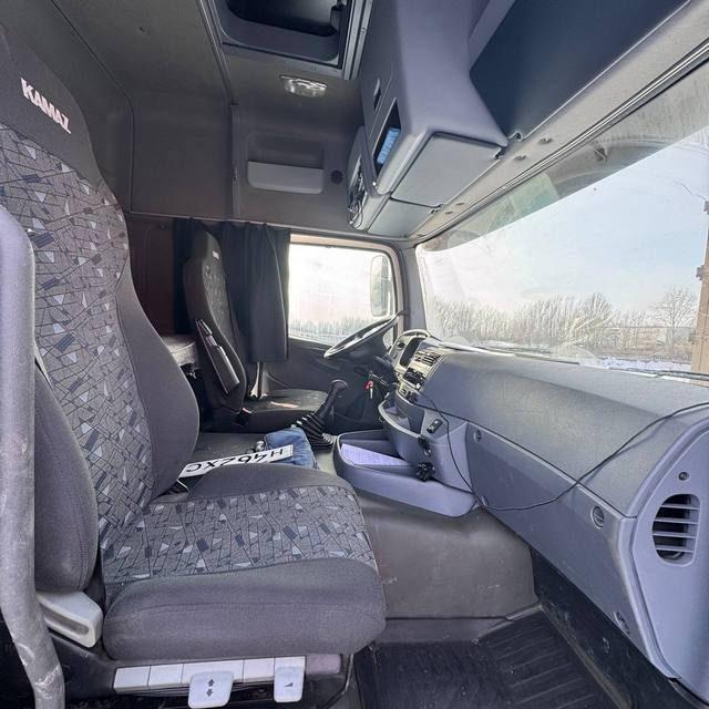 КАМАЗ Седельный тягач КАМАЗ 5490-801-DC (газодизель) — фото 20