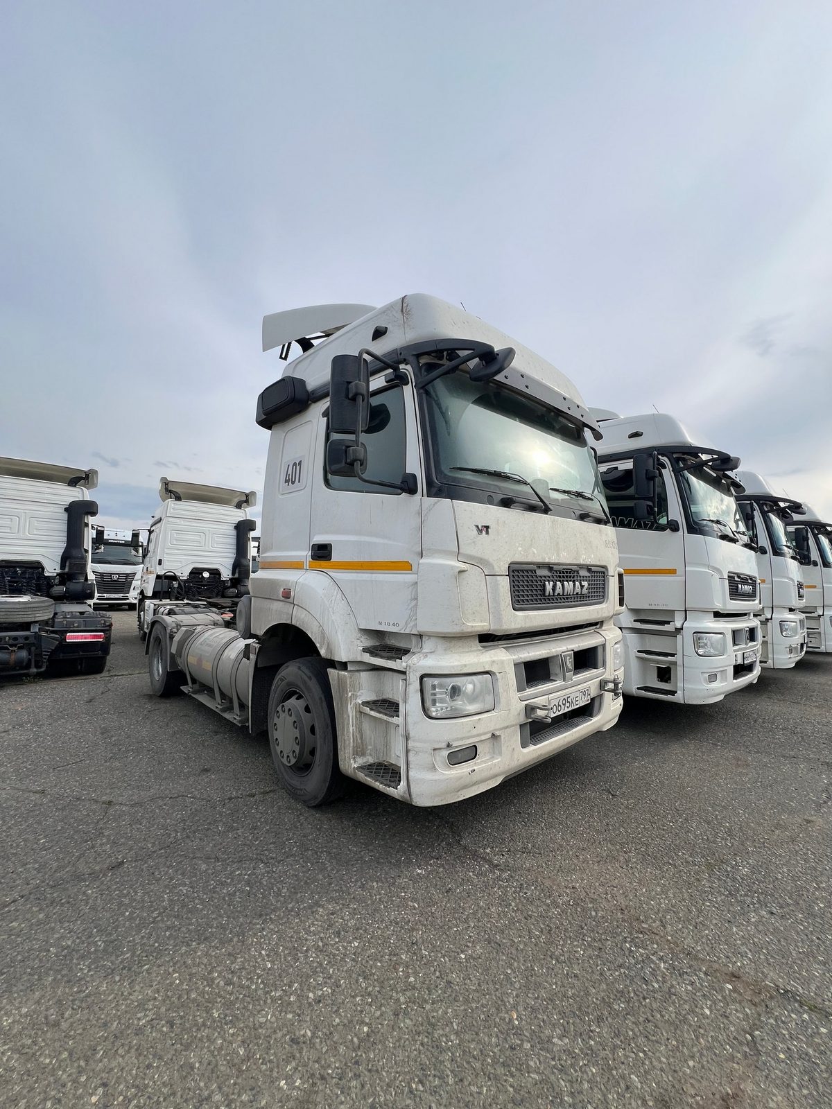 КАМАЗ Седельный тягач КАМАЗ 5490-80802-90(5P) (СПГ)