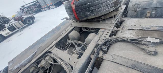 КАМАЗ Седельный тягач КАМАЗ 5490-801-DC (газодизель) — фото 17