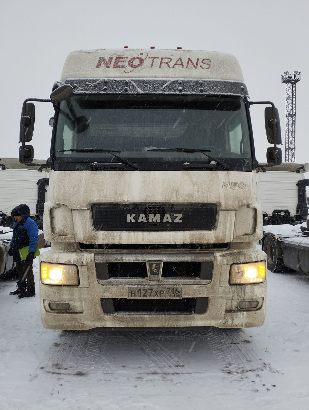 КАМАЗ Седельный тягач КАМАЗ 5490-801-DC (газодизель)