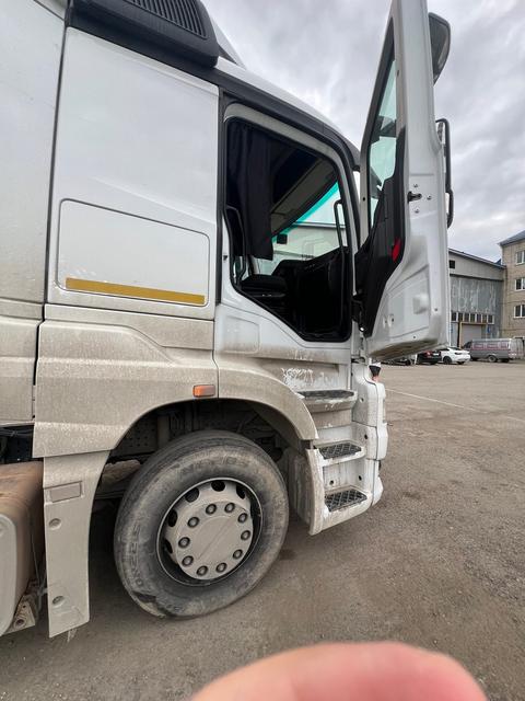 КАМАЗ Седельный тягач КАМАЗ 54902-764-49 (B5) (T1940)